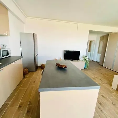 بيت ضيافة Bliss Sea View 3*